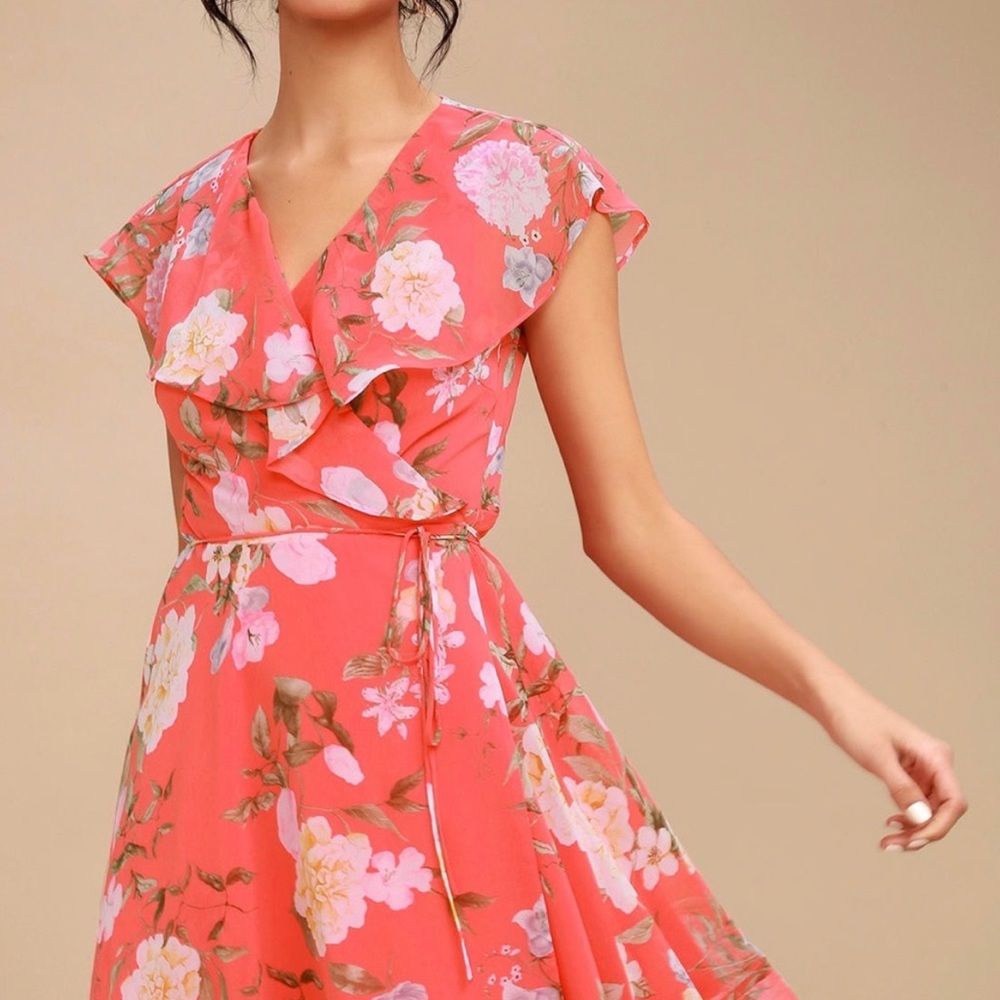 Lulu’s Meet Me in the Garden Floral Wrap Dress - S